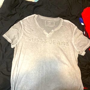 V-Neck Grey Guess T-shirt